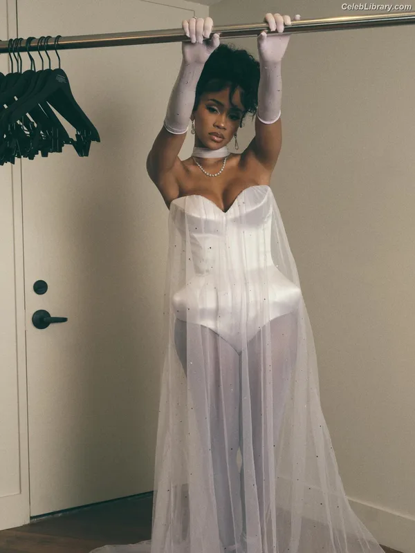 Saweetie photo 2 of 854
