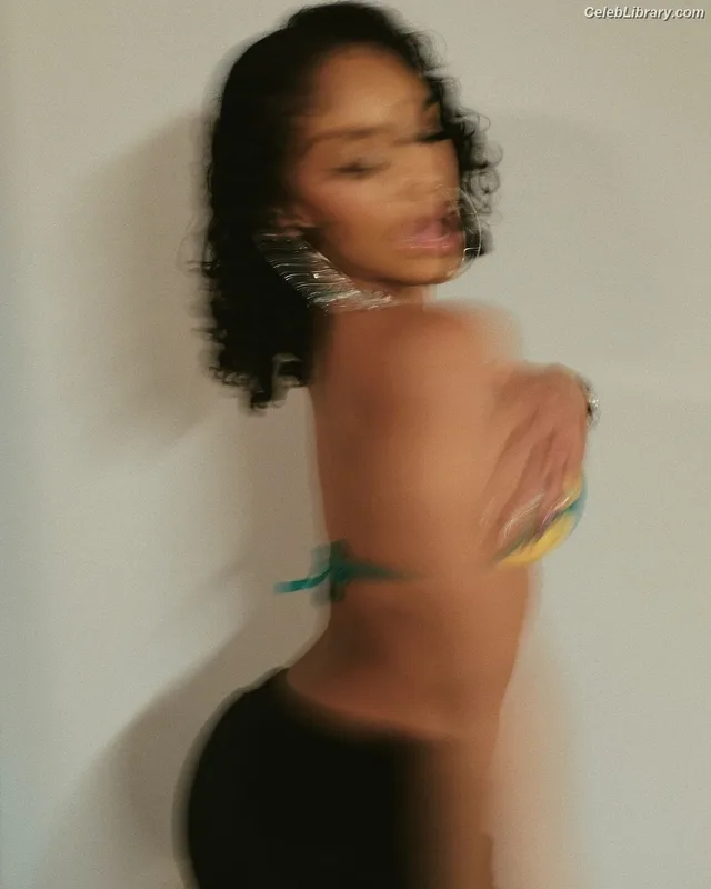 Saweetie photo 5 of 854