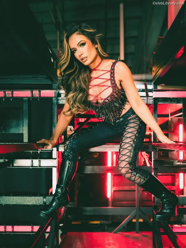 Scarlett Bordeaux photo 7 of 615