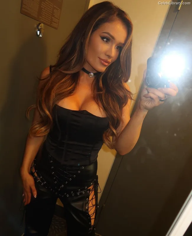 Scarlett Bordeaux photo 14 of 615