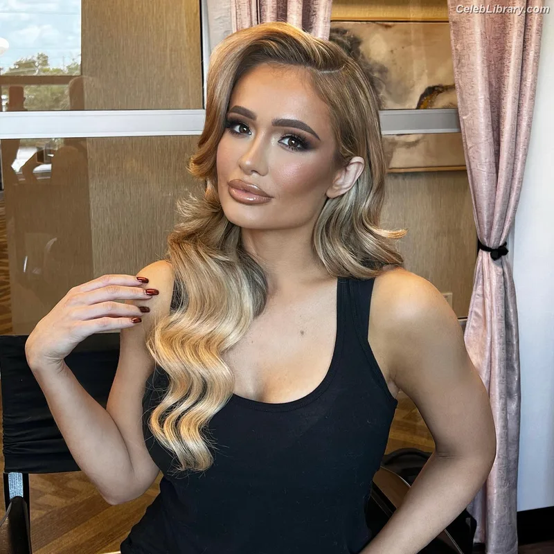Scarlett Bordeaux photo 7 of 615