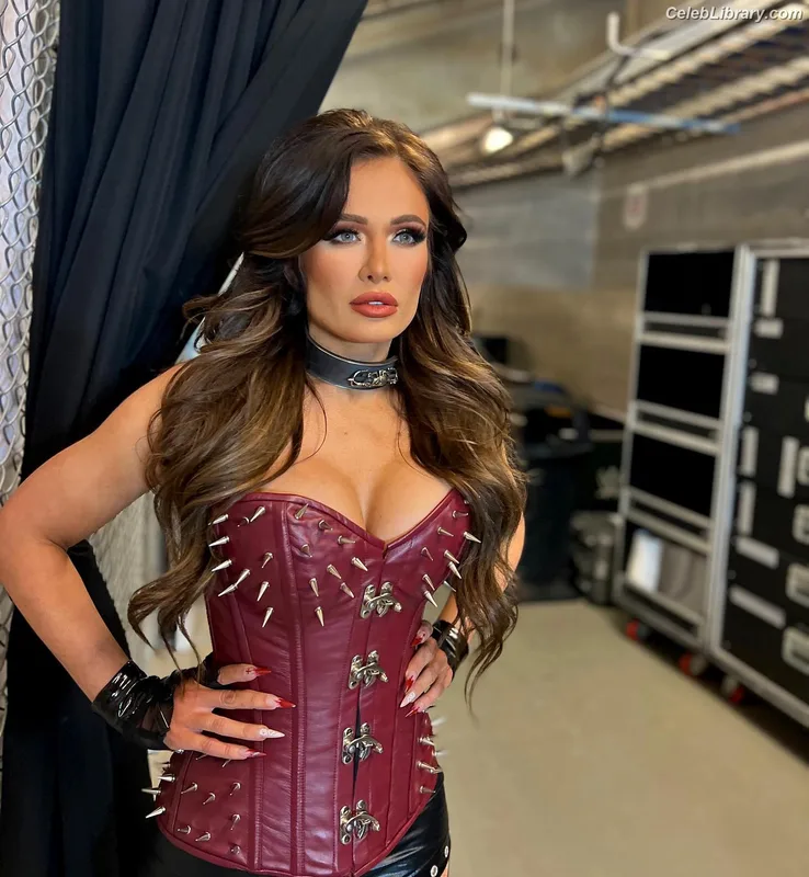 Scarlett Bordeaux photo 4 of 615