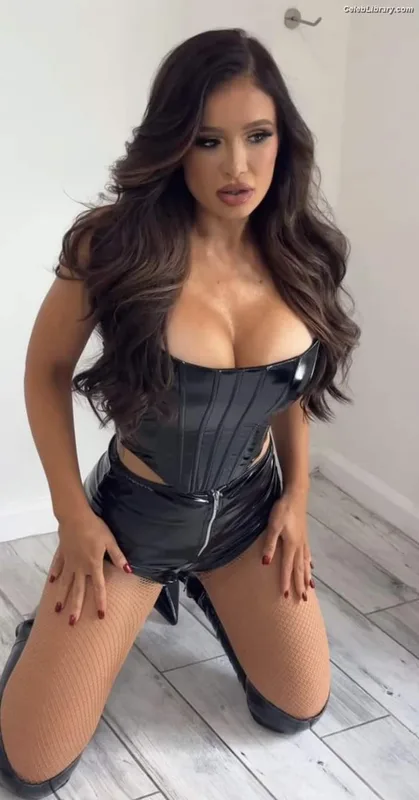 Scarlett Bordeaux photo 18 of 615