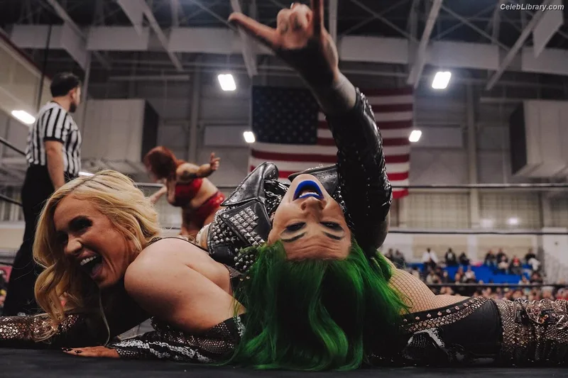 Scarlett Bordeaux photo 5 of 615