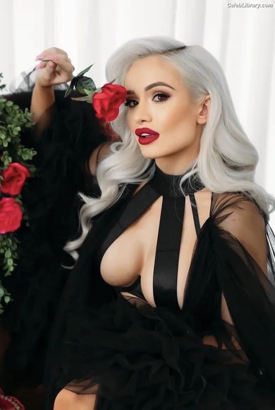 Scarlett Bordeaux photo 12 of 615