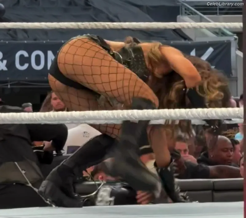 Scarlett Bordeaux photo 14 of 615