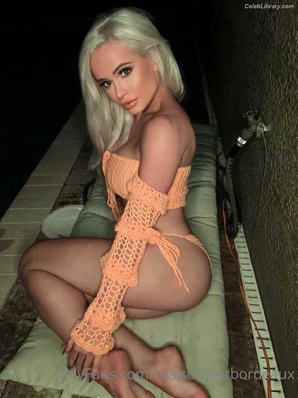 Scarlett Bordeaux photo 4 of 615