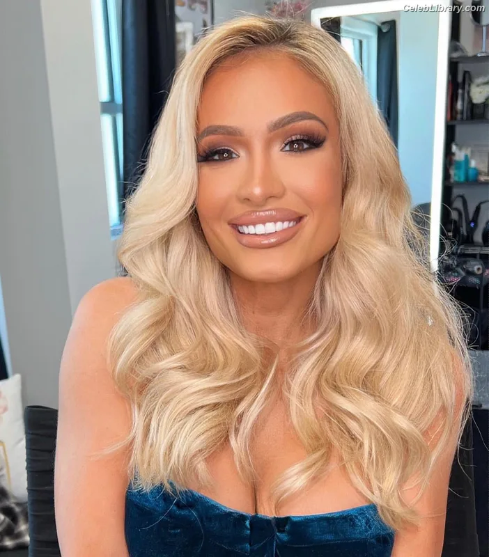 Scarlett Bordeaux photo 5 of 615