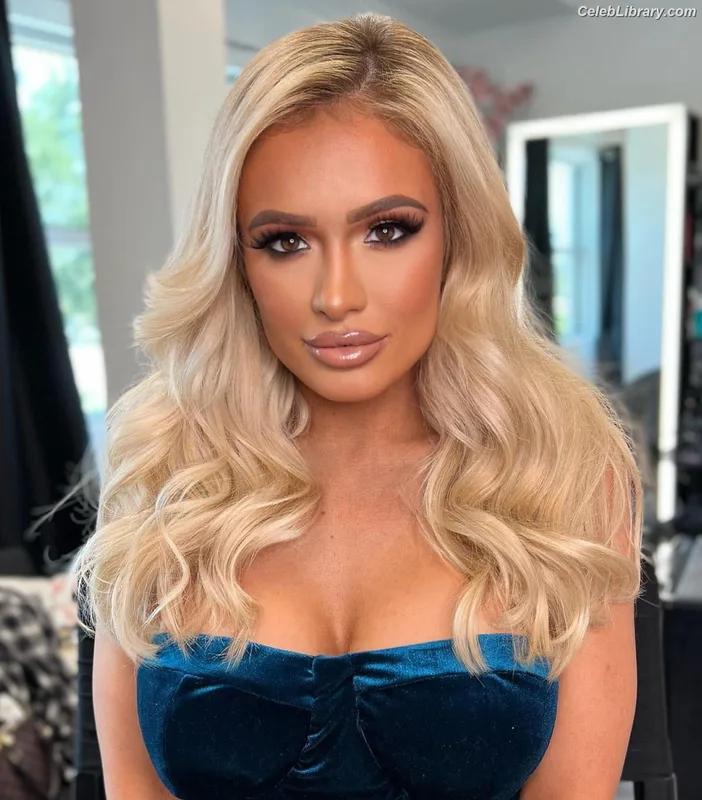 Scarlett Bordeaux photo 10 of 615