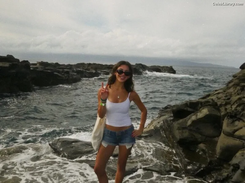 Scarlett Estevez photo 1 of 29