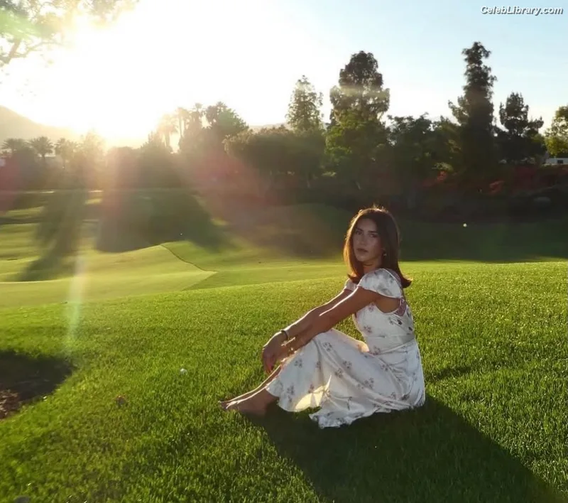 Scarlett Estevez photo 21 of 29