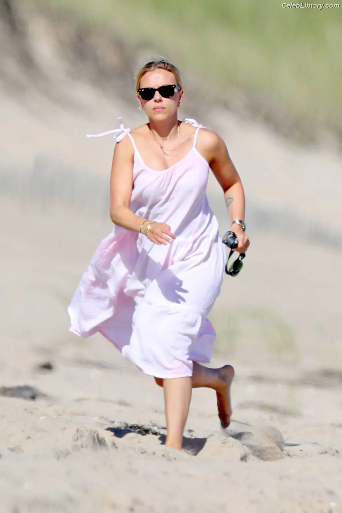 Scarlett Johansson photo 8 of 2619