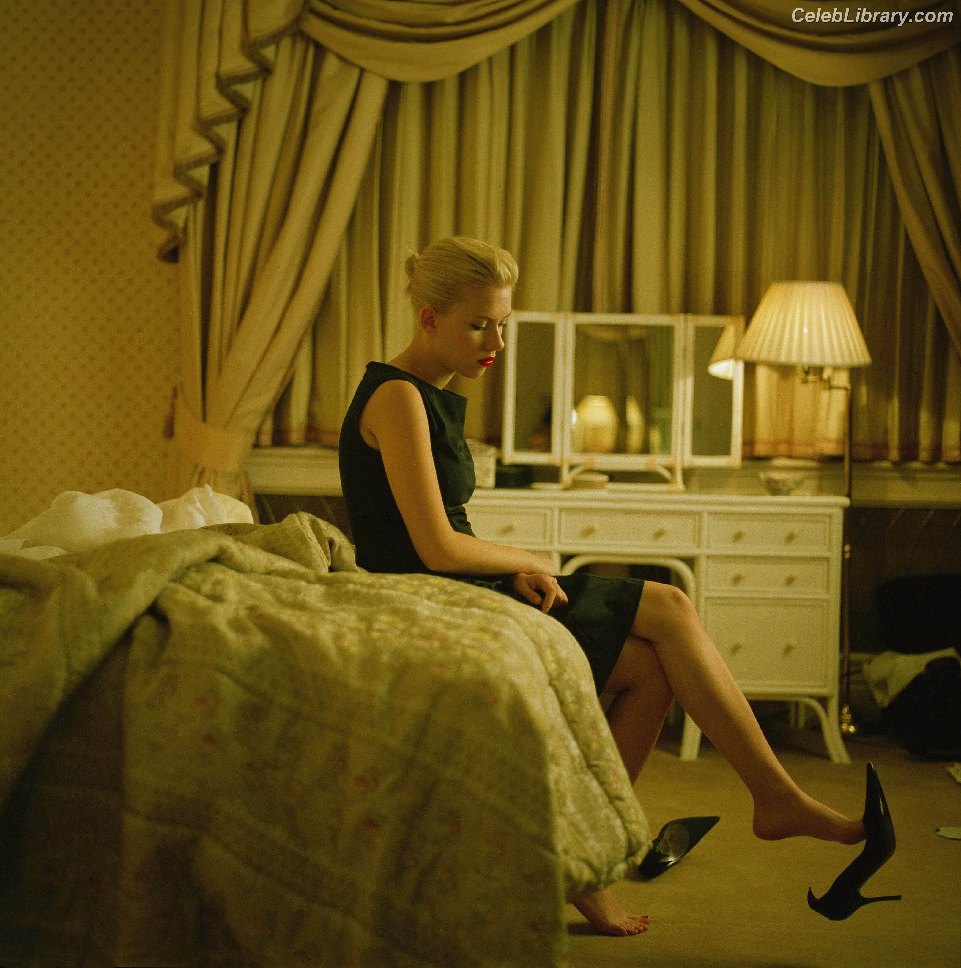 Scarlett Johansson photo 10 of 2619