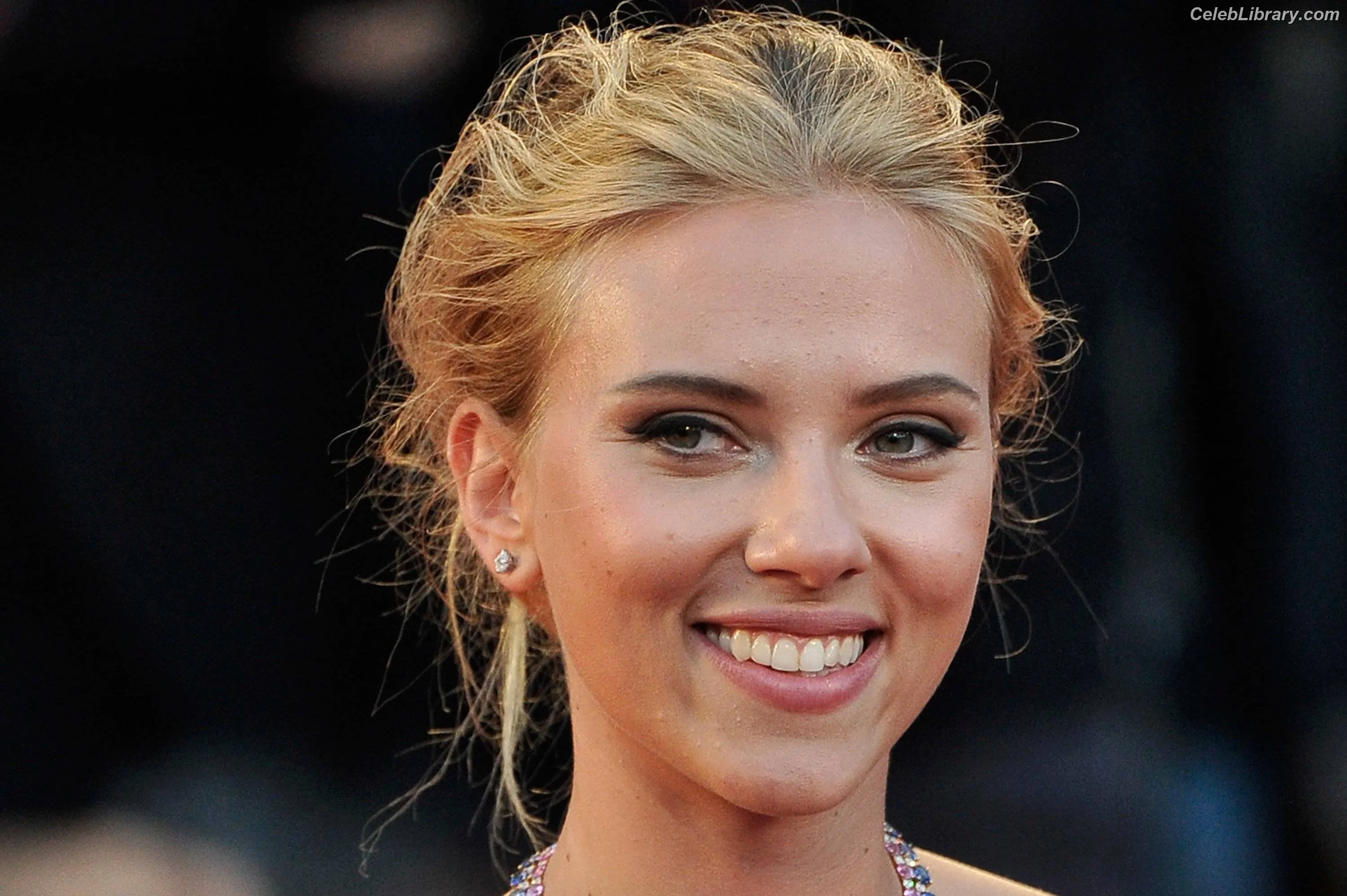 Scarlett Johansson photo 19 of 2619