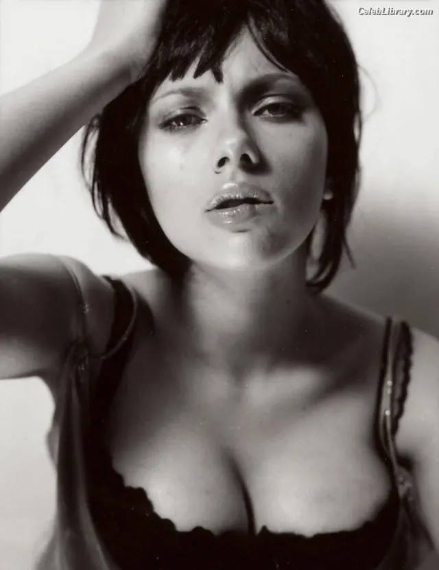 Scarlett Johansson photo 13 of 2619