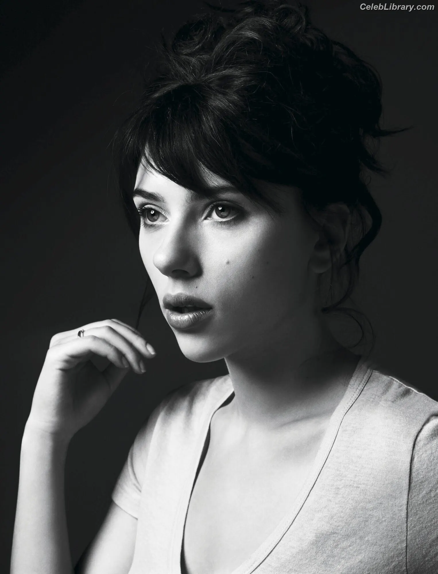 Scarlett Johansson photo 16 of 2619