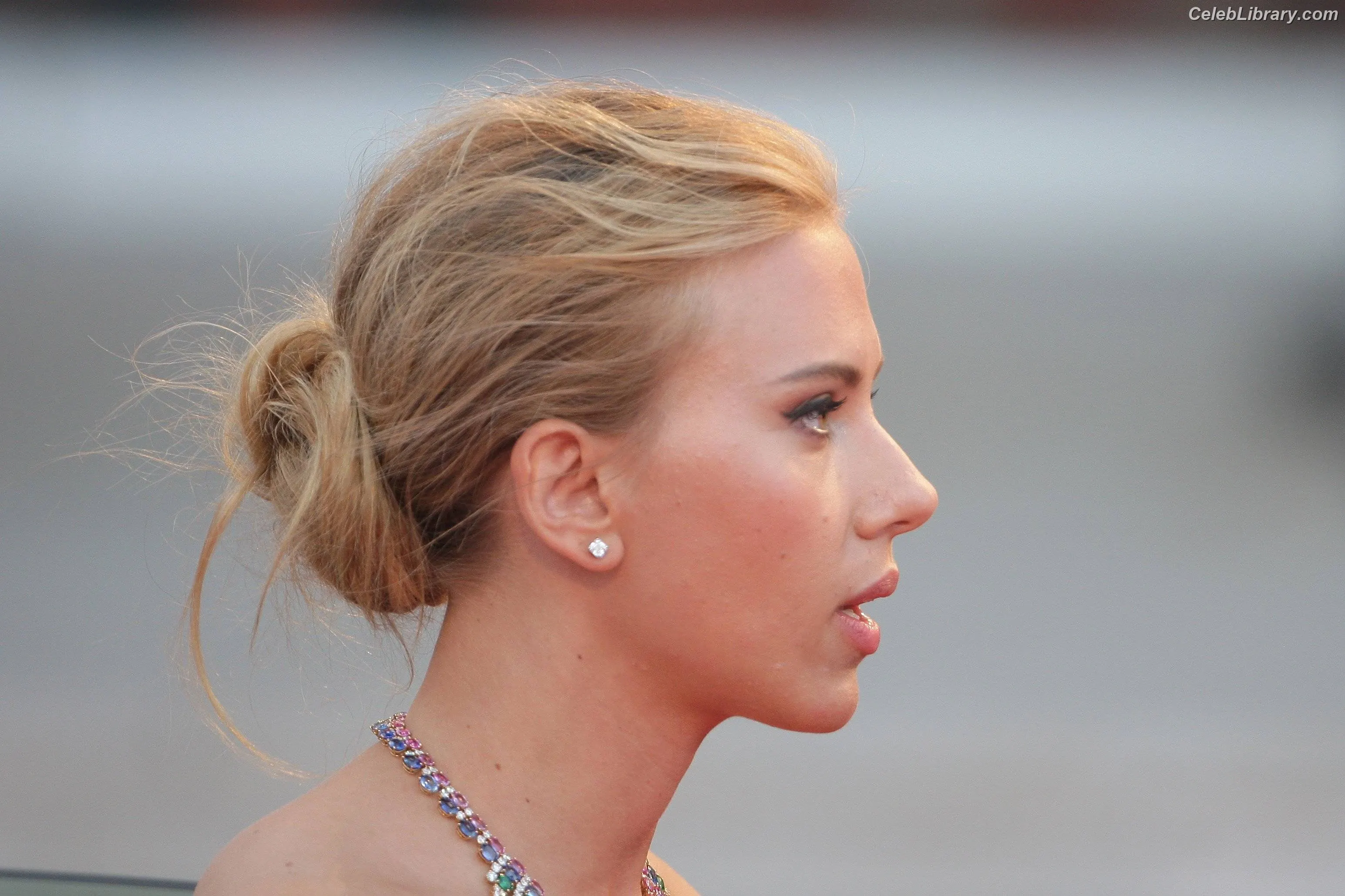 Scarlett Johansson photo 13 of 2619