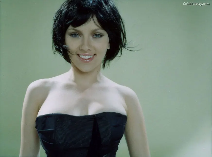 Scarlett Johansson photo 9 of 2619