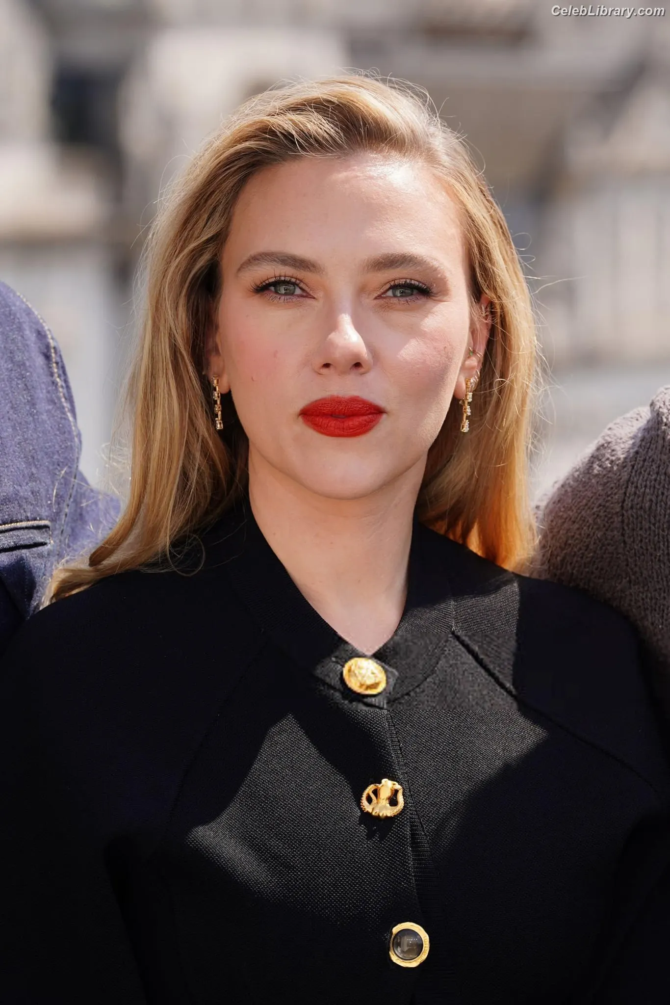 Scarlett Johansson photo 3 of 2619