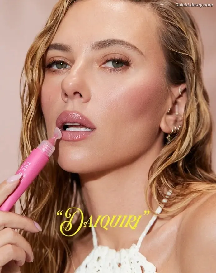 Scarlett Johansson photo 23 of 2619