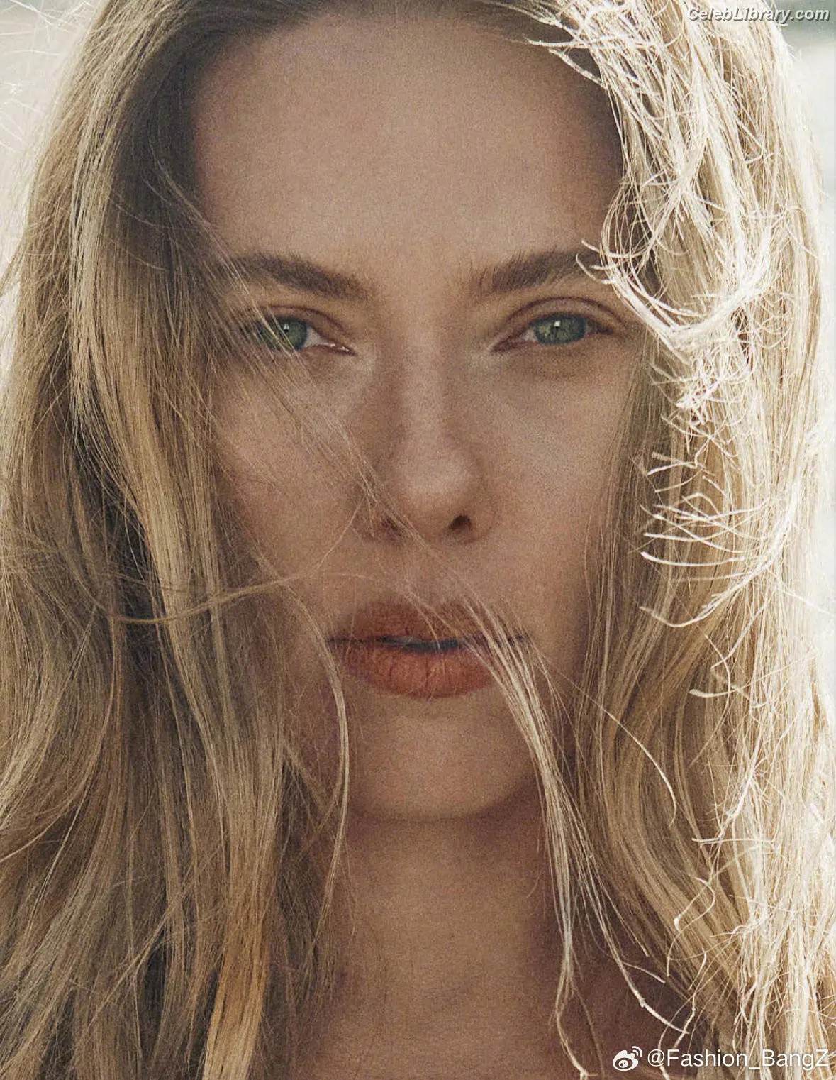 Scarlett Johansson photo 9 of 2619