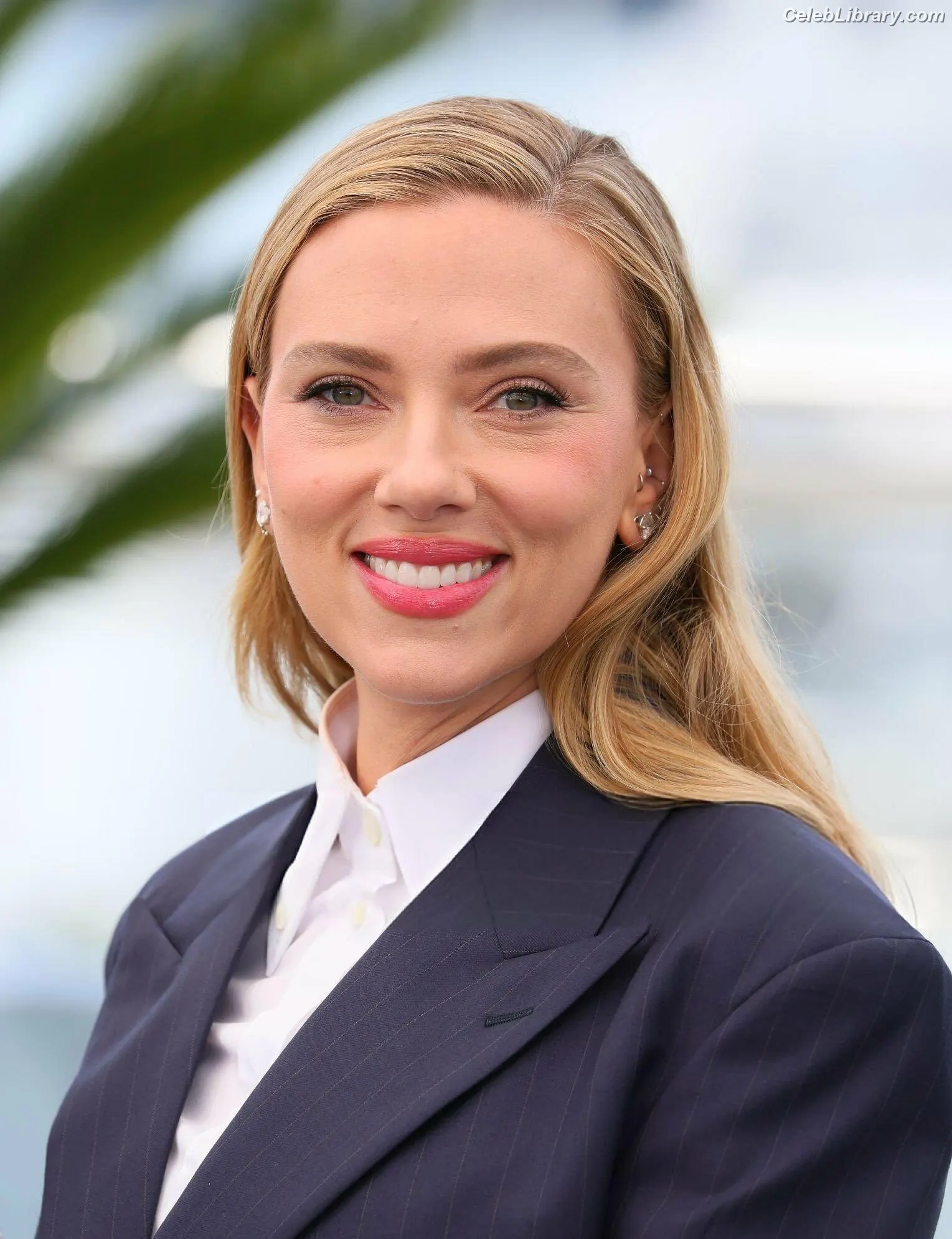 Scarlett Johansson photo 3 of 2619