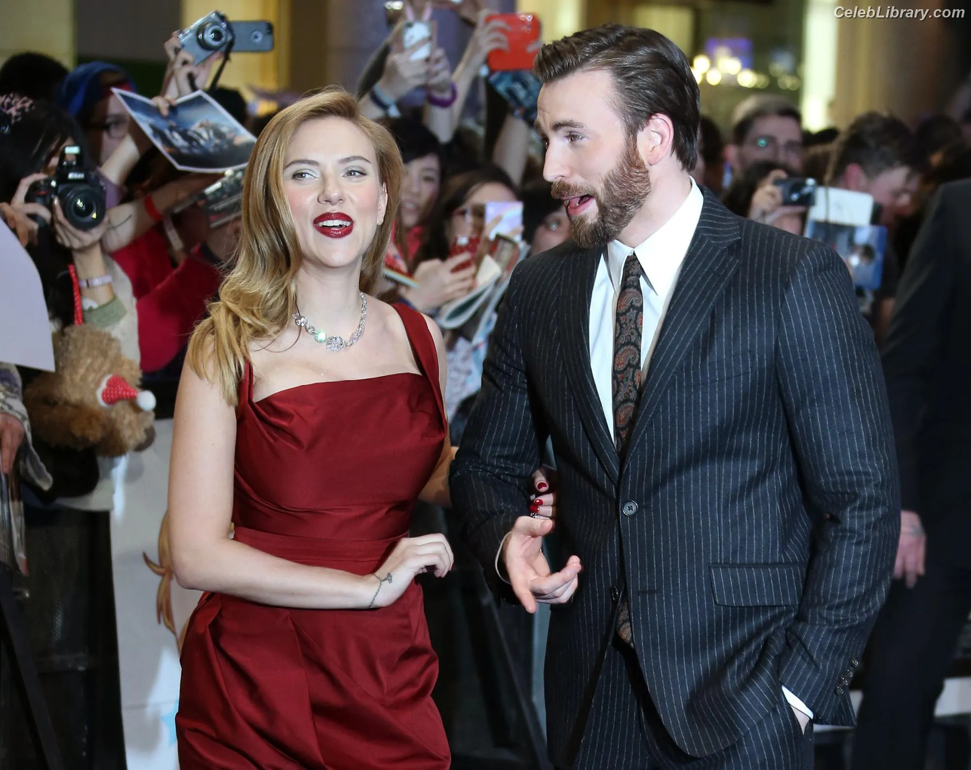 Scarlett Johansson photo 12 of 2619