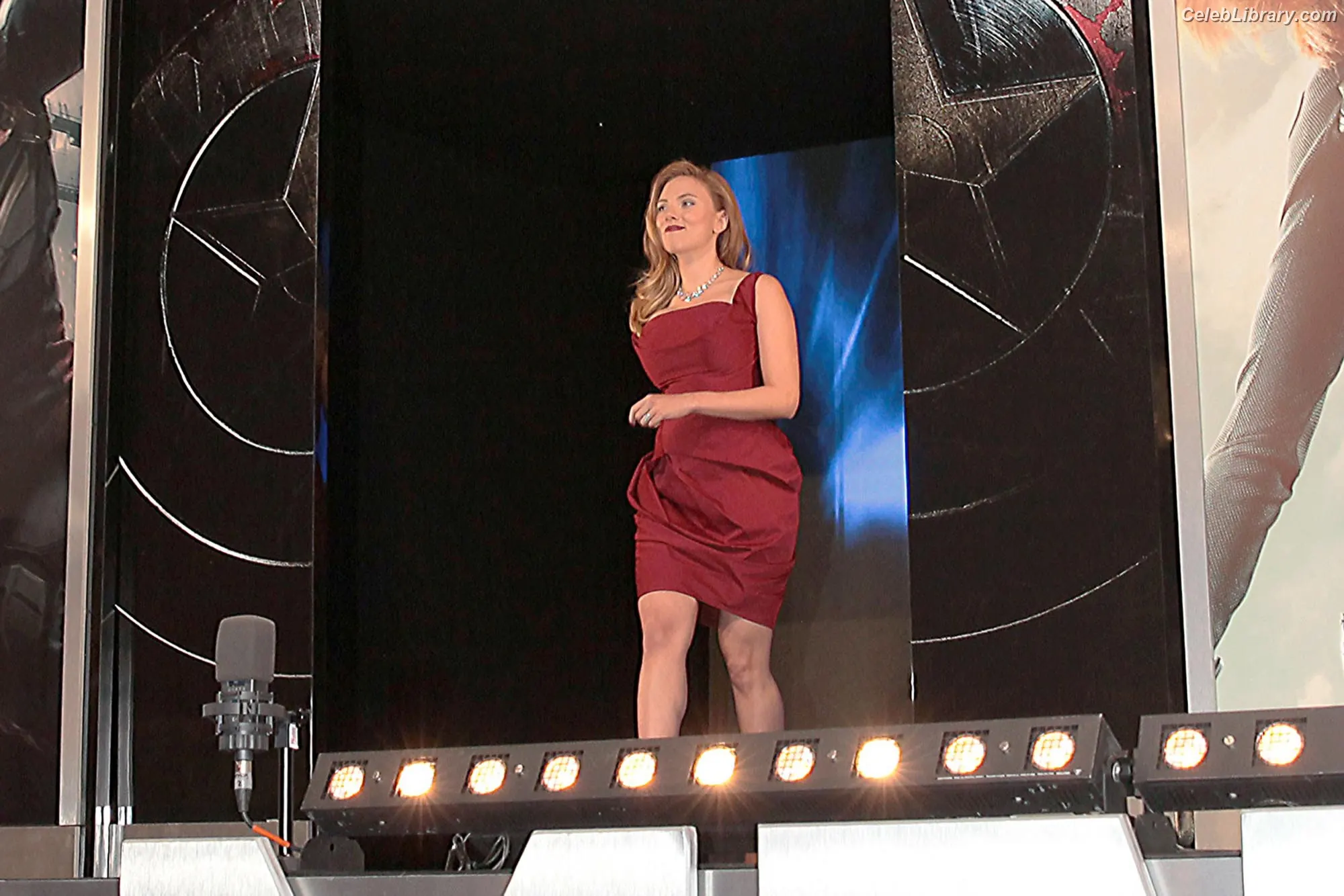 Scarlett Johansson photo 16 of 2619
