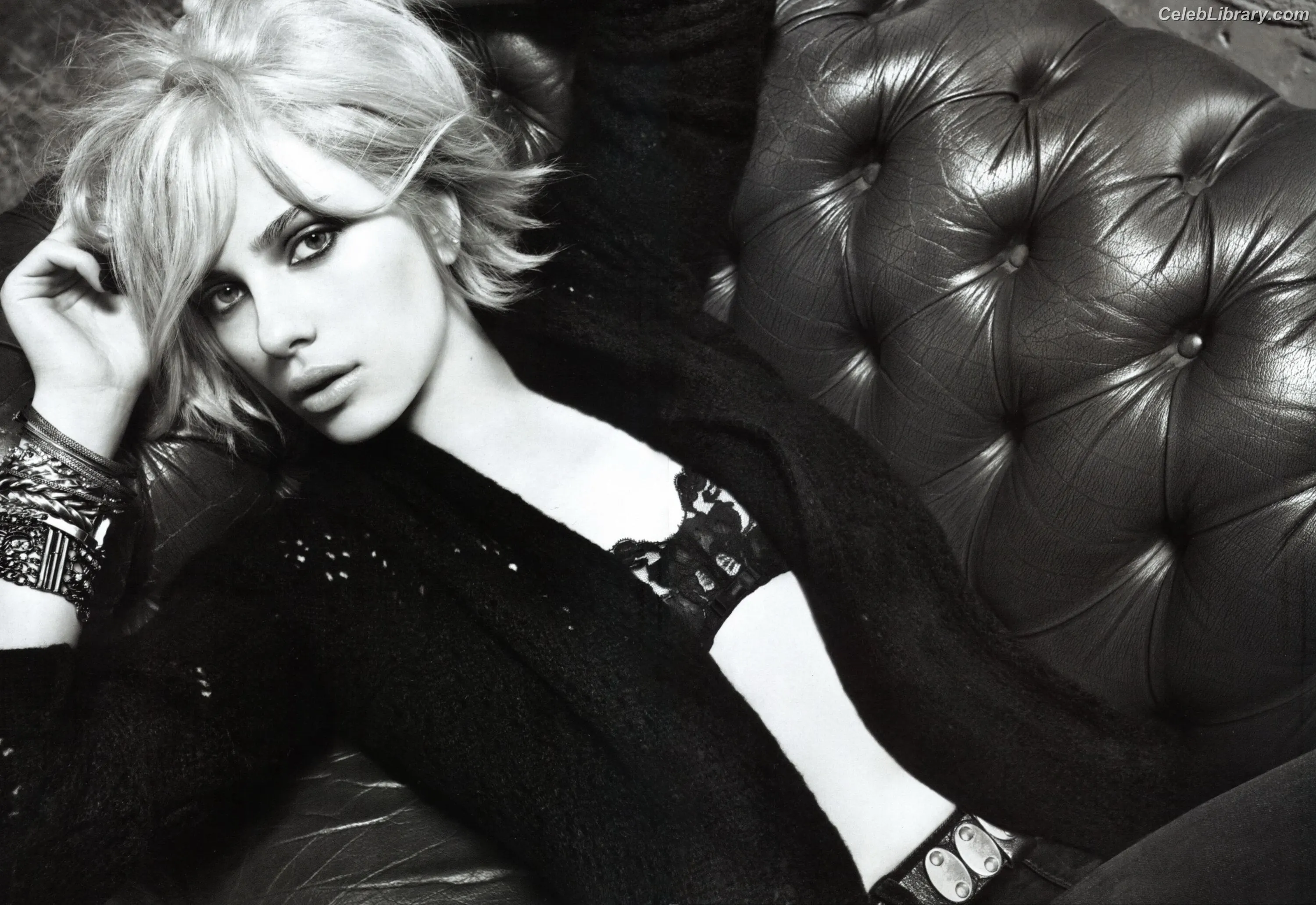Scarlett Johansson photo 5 of 2619