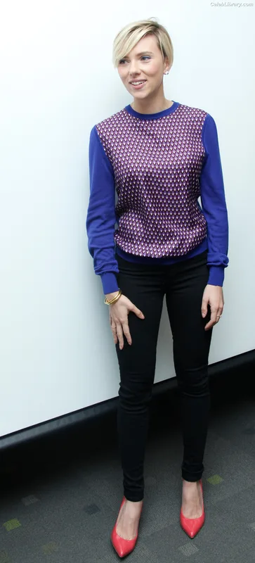Scarlett Johansson photo 6 of 2617
