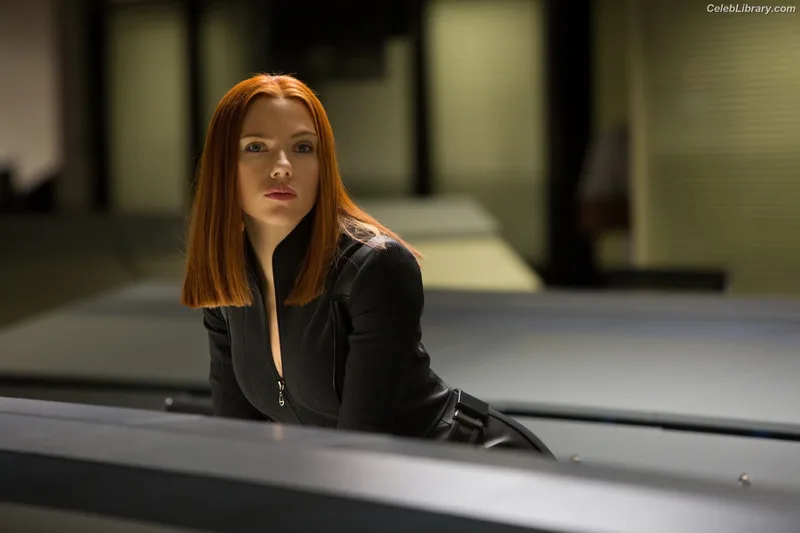 Scarlett Johansson photo 3 of 2617