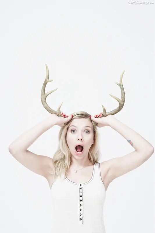 Scarlett Johansson photo 8 of 2617