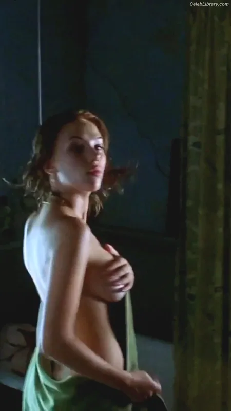 Scarlett Johansson photo 18 of 2617