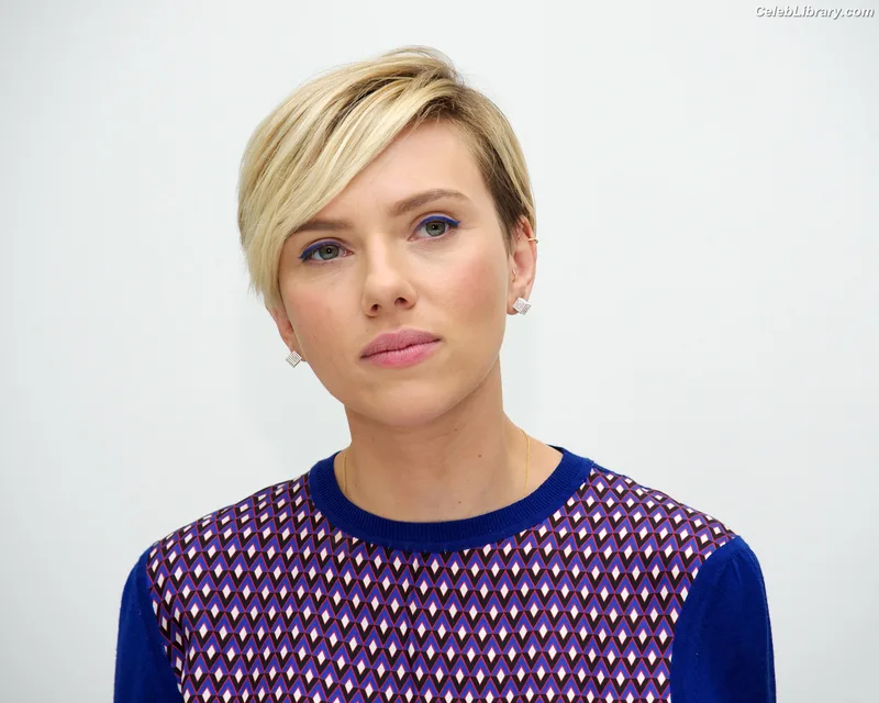 Scarlett Johansson photo 22 of 2617