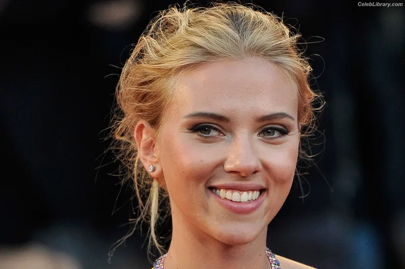 Scarlett Johansson photo 18 of 2617