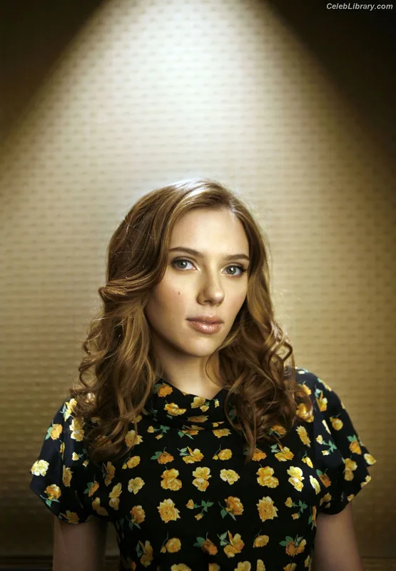 Scarlett Johansson photo 12 of 2617