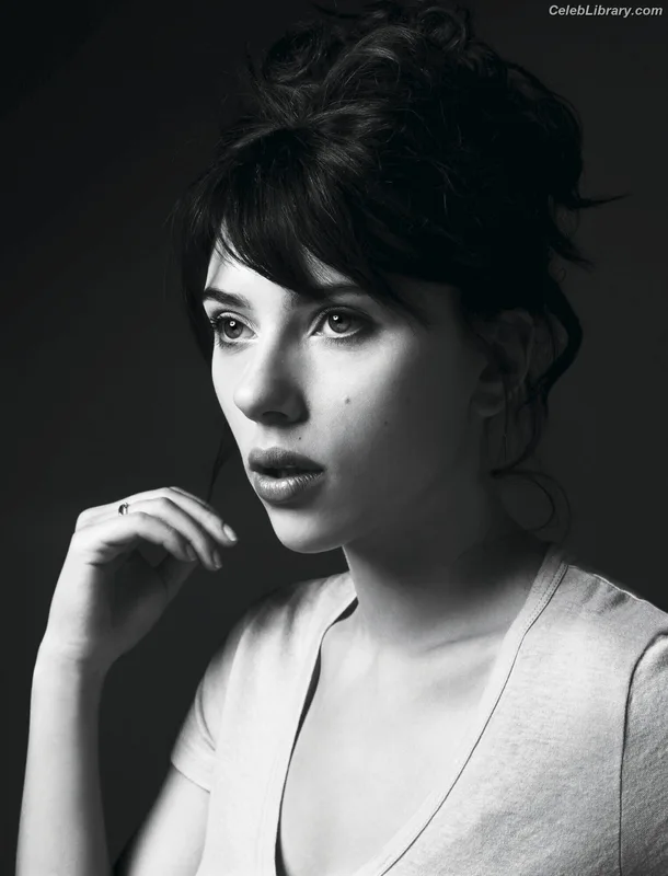 Scarlett Johansson photo 15 of 2617