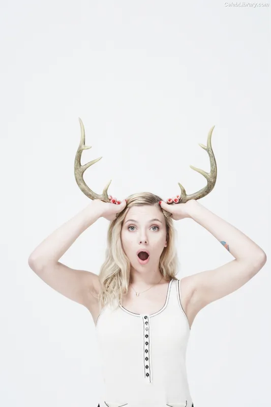 Scarlett Johansson photo 17 of 2617