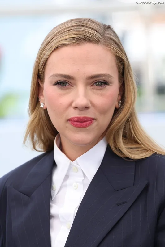 Scarlett Johansson photo 2 of 2617