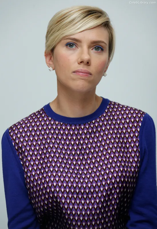 Scarlett Johansson photo 16 of 2617
