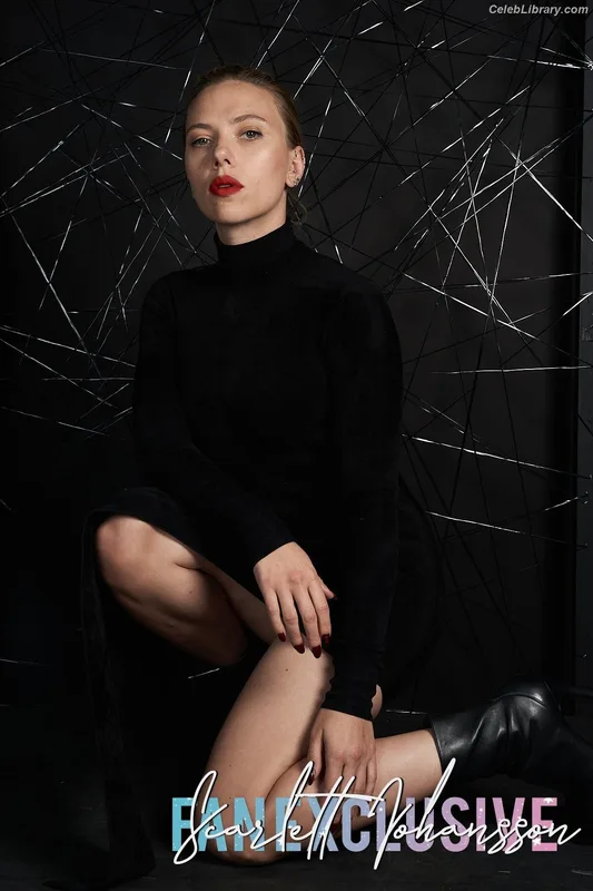Scarlett Johansson photo 3 of 2617