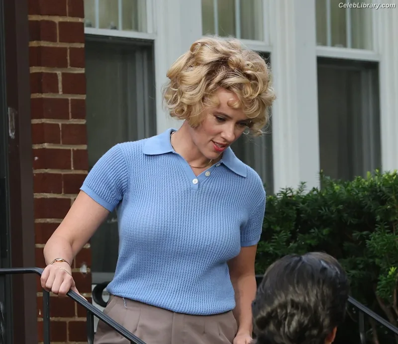 Scarlett Johansson photo 6 of 2617