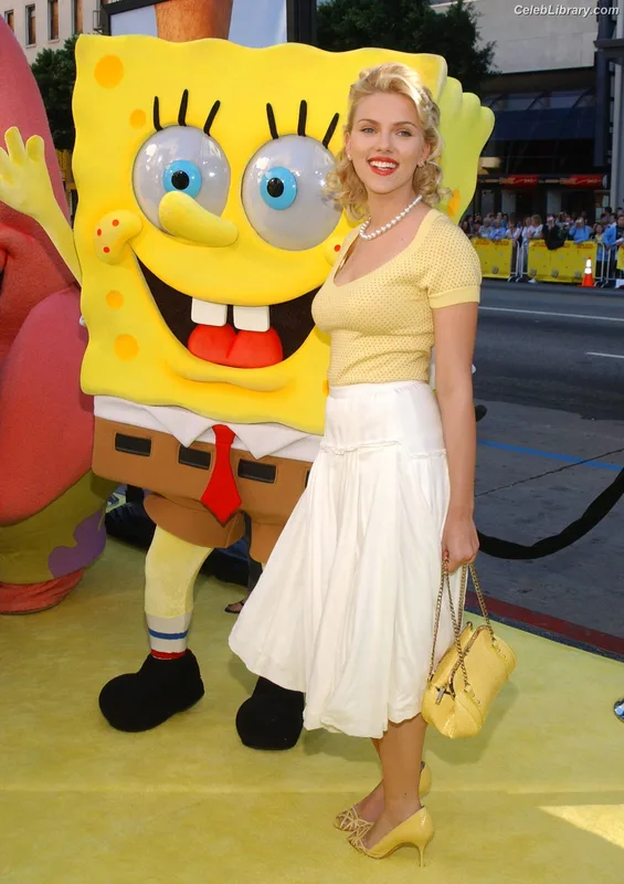 Scarlett Johansson photo 7 of 2617