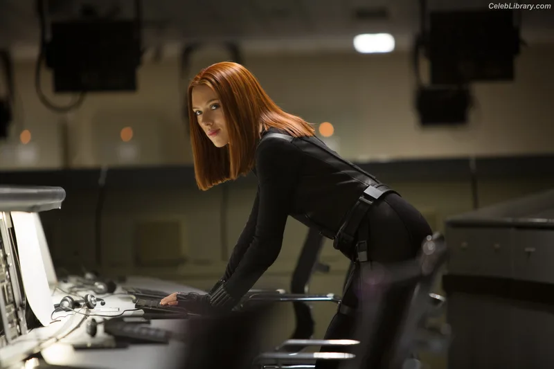 Scarlett Johansson photo 9 of 2617