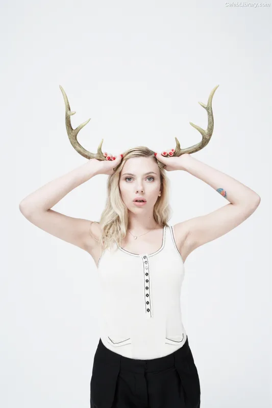 Scarlett Johansson photo 19 of 2617