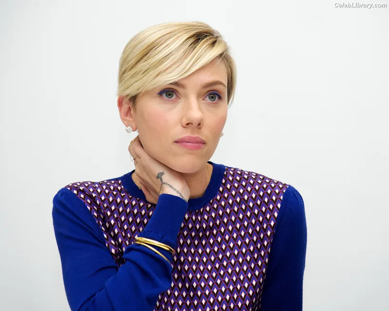 Scarlett Johansson photo 22 of 2617