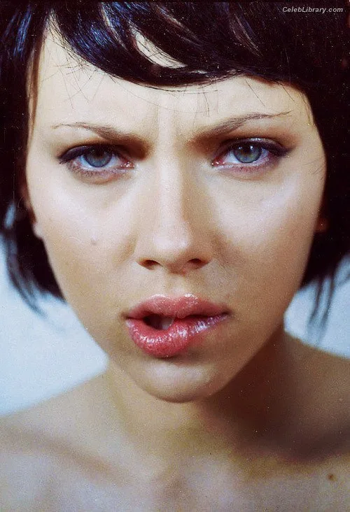 Scarlett Johansson photo 14 of 2617
