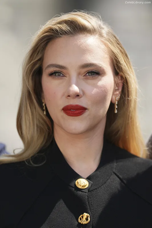 Scarlett Johansson photo 20 of 2617