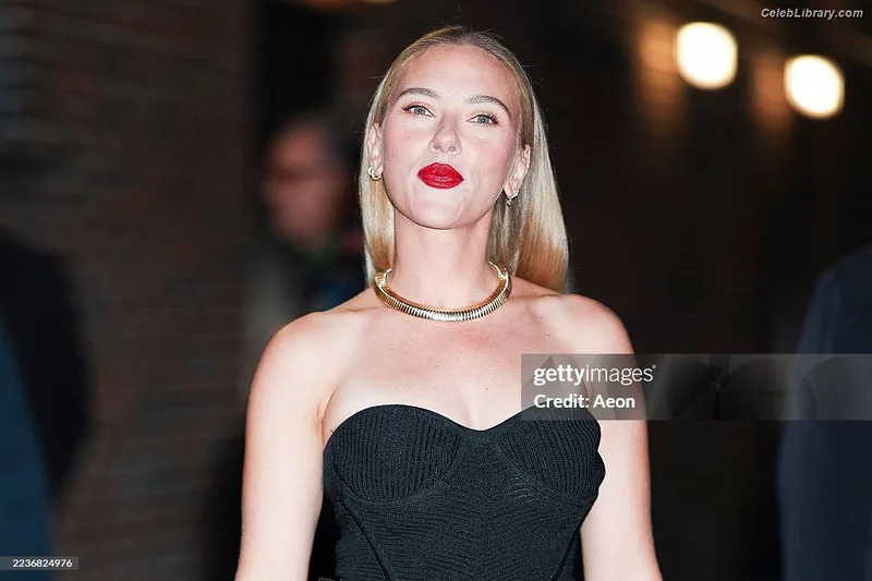 Scarlett Johansson photo 22 of 2617
