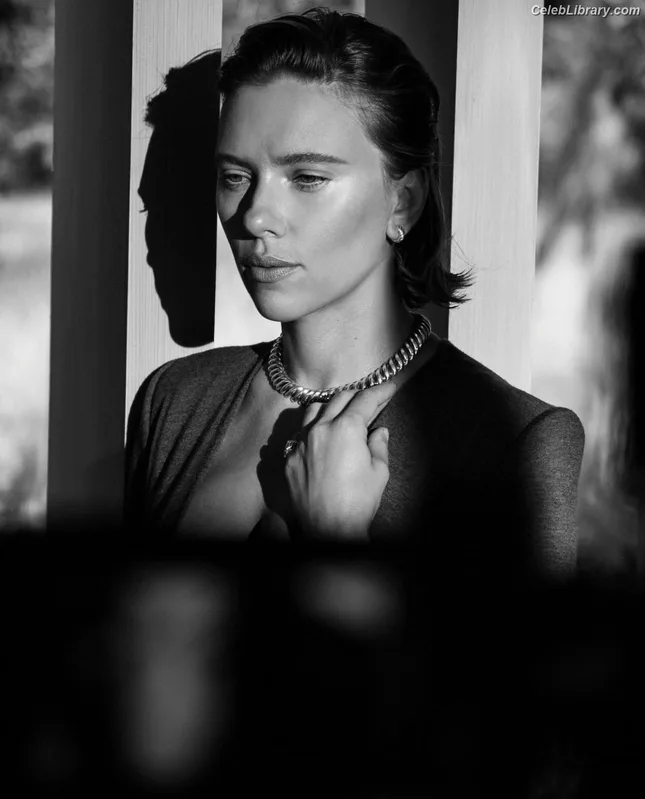 Scarlett Johansson photo 19 of 2617